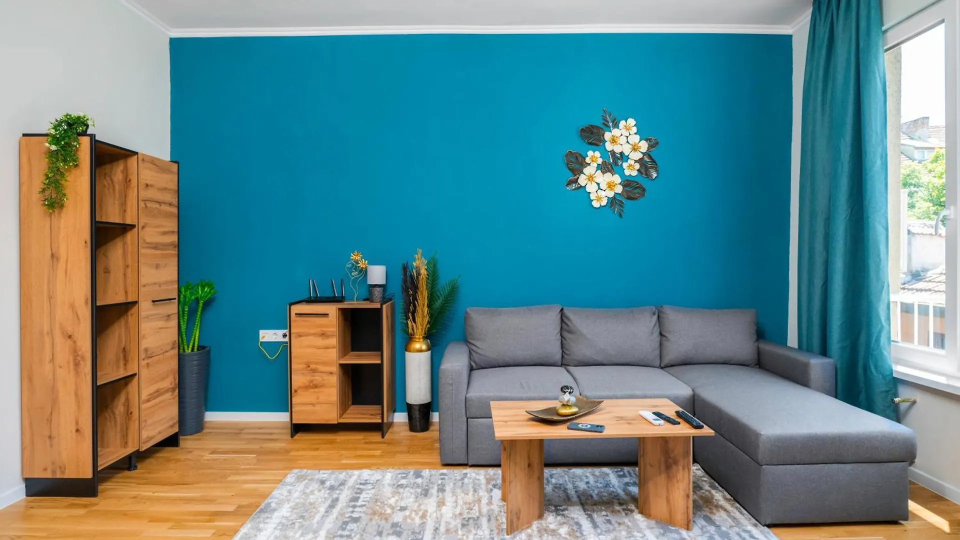 Spacious 2Bd Near Ndk With Workspace ソフィア 0*,