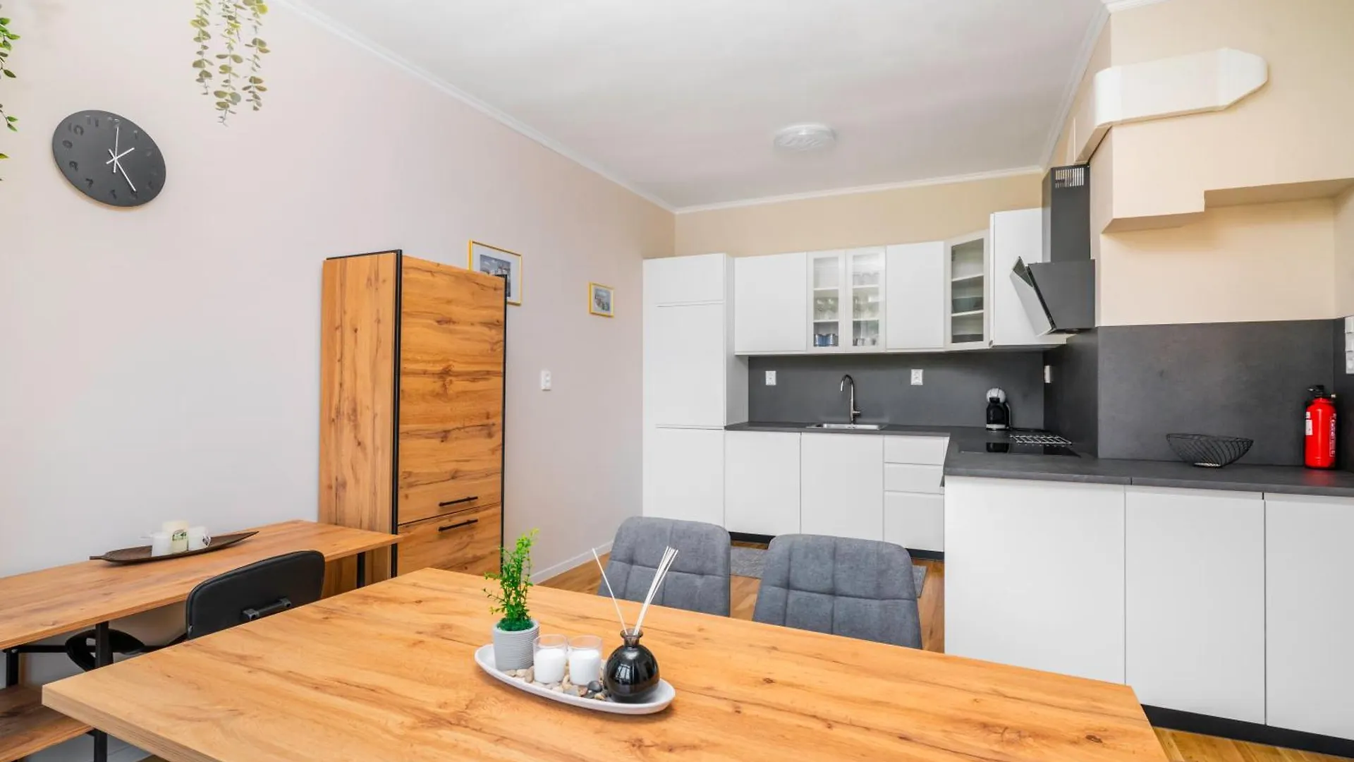 Apartment Spacious 2Bd Near Ndk With Workspace Sofia