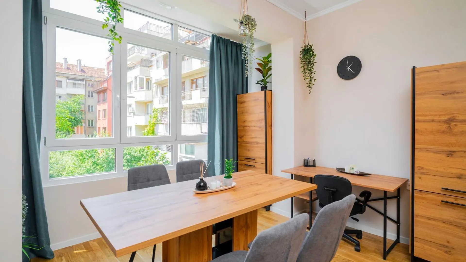 Apartment Spacious 2Bd Near Ndk With Workspace Sofia
